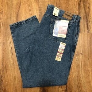 NWT Wrangler Men's Blue Jeans Relaxed fit 48x32